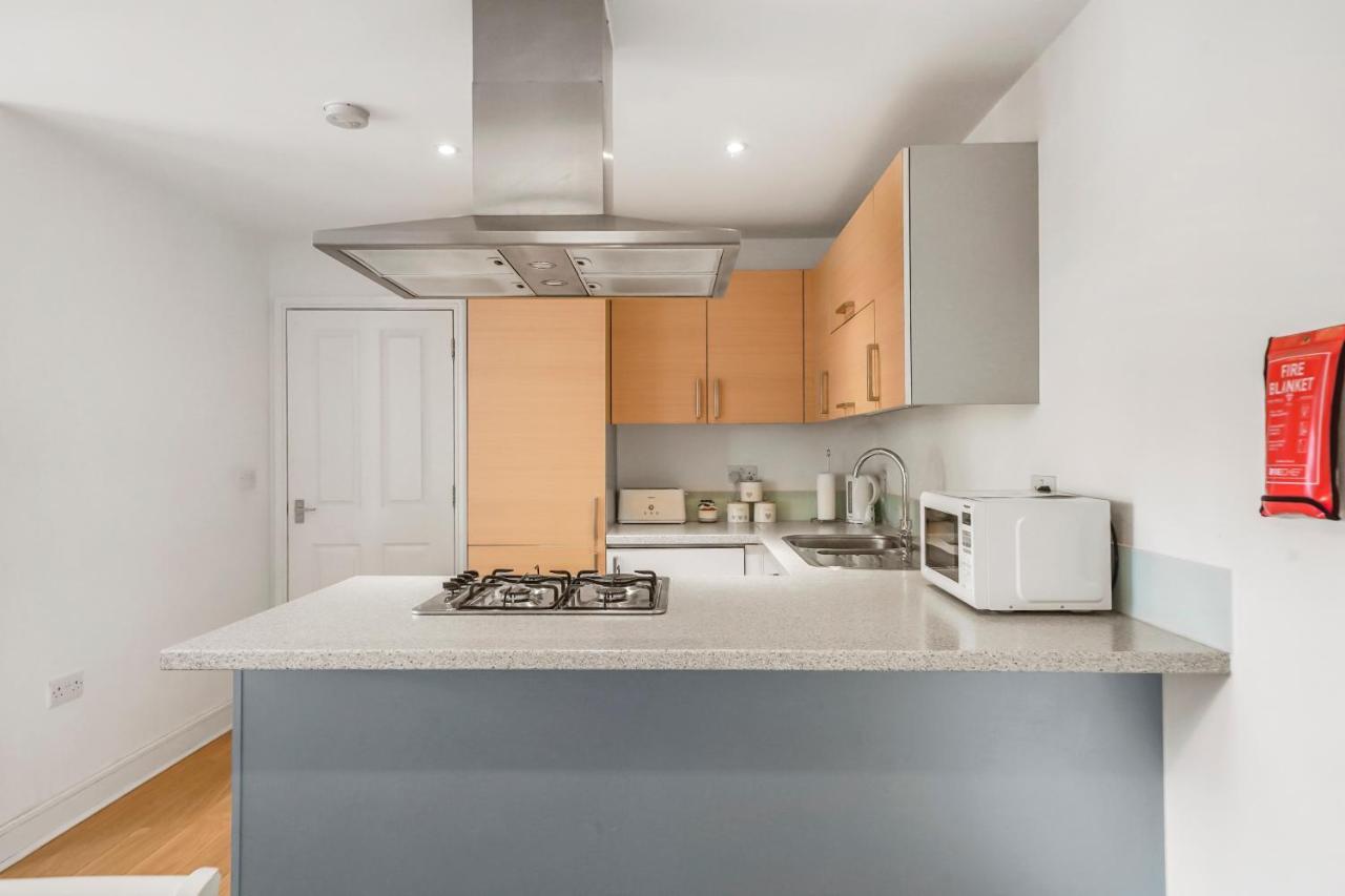 Luxnightzz - Two Bed - Close To North Station And Hospital Colchester Exterior foto